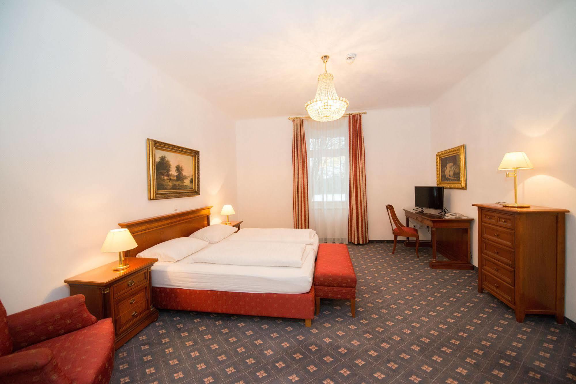 Parkhotel Styria Steyr Exterior photo